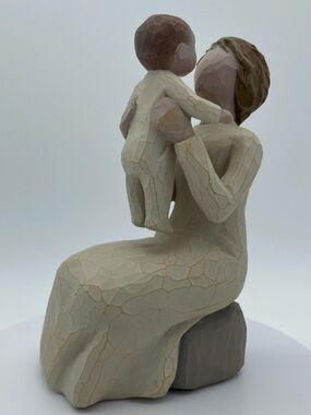 Willow Tree Grandmother Figurine 2001 Susan Lordi DEMDACO Grandmother Child